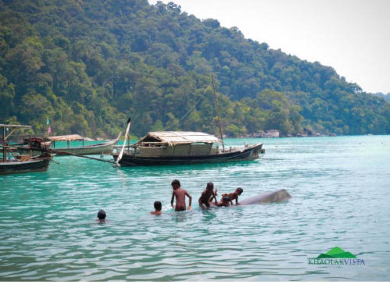 Surin Snorkeling by speedboat