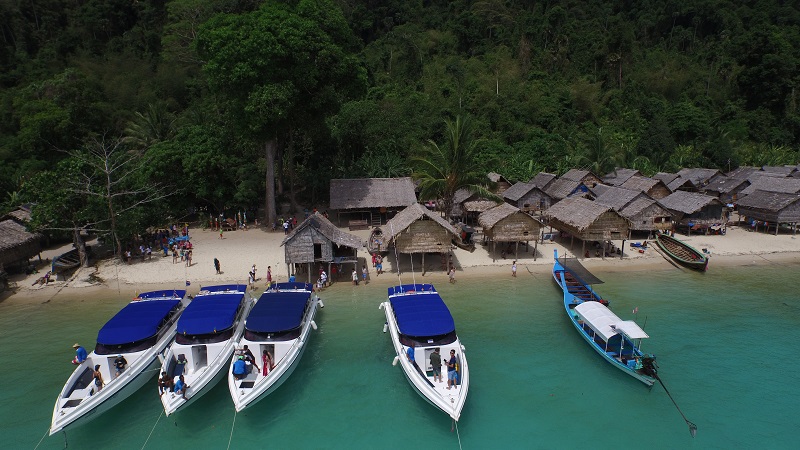 Surin Snorkeling by speedboat