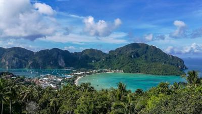 Phi Phi Snorkeling by speedboat